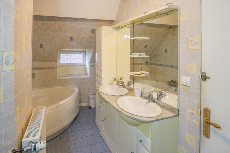 French property for sale in La Trimouille, Vienne - €61,600 - photo 5