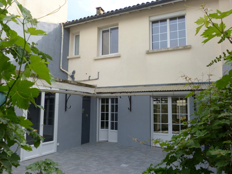 Propriété à vendre à Sainte-Foy-la-Grande, Gironde - 145 000 €