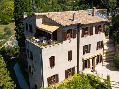 Maison à vendre à Grasse, Alpes-Maritimes, PACA, avec Leggett Immobilier