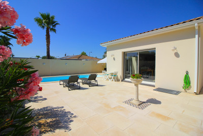 French property for sale in Argeliers, Aude - €340,000 - photo 8