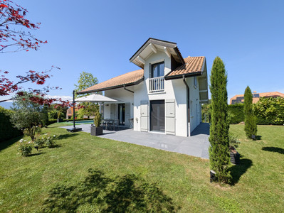 Maison à vendre à Nernier, Haute-Savoie, Rhône-Alpes, avec Leggett Immobilier