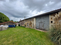 Maison à vendre à Villebois-Lavalette, Charente - 212 000 € - photo 9