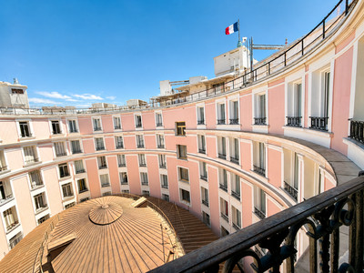 French property for sale in Nice, Alpes-Maritimes - €670,000 - photo 6