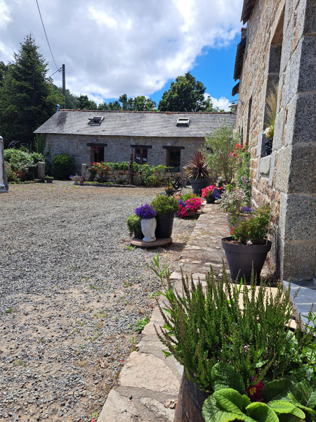 French property for sale in Saint-Agathon, Cotes_d_Armor - €550,000 - photo 4