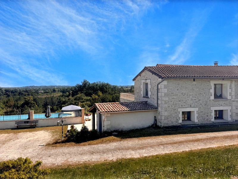 French property for sale in Brossac, Charente - €450,000 - photo 8
