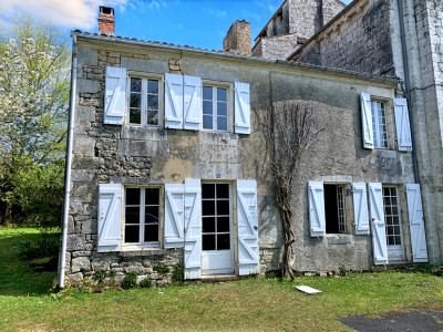 Maison à vendre à Annepont, Charente-Maritime, Poitou-Charentes, avec Leggett Immobilier