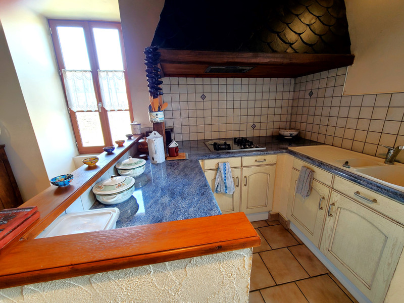 French property for sale in Ruffec, Charente - €235,400 - photo 5
