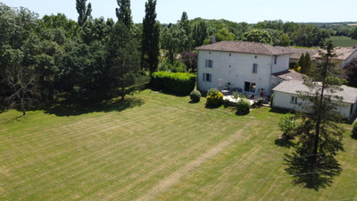 Maison à vendre à Paizay-Naudouin-Embourie, Charente, Poitou-Charentes, avec Leggett Immobilier