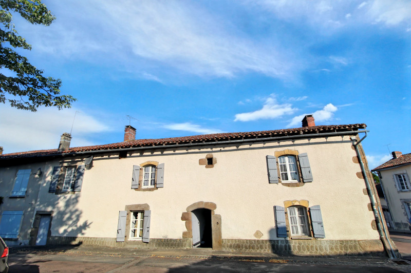 French property for sale in Esse, Charente - €130,000 - photo 1