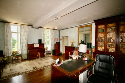 French property for sale in Orgedeuil, Charente - €351,000 - photo 4