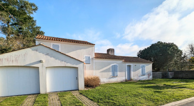 French property for sale in L'Aiguillon-sur-Vie, Vendée - €378,000 - photo 1