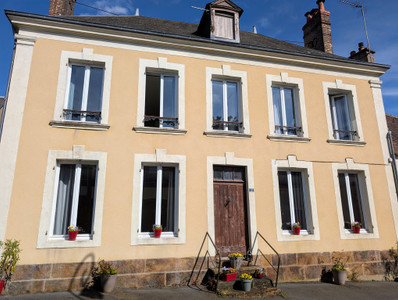 Maison à vendre à Beaumont-les-Autels, Eure-et-Loir, Centre, avec Leggett Immobilier