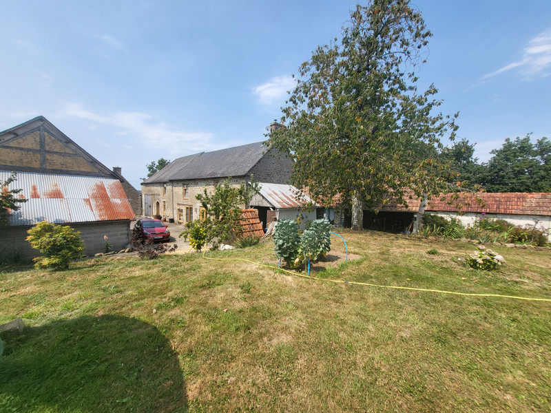 French property for sale in Savigny-le-Vieux, Manche - €250,000 - photo 3