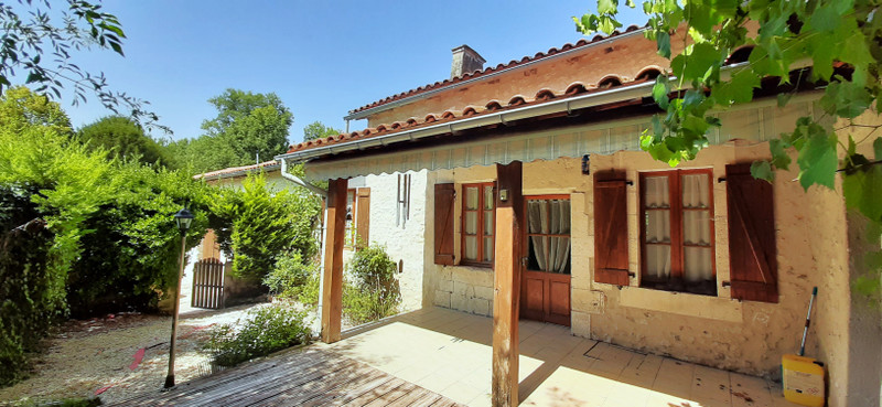 Maison à vendre à Saint-Paul-Lizonne, Dordogne - 220 000 € - photo 1