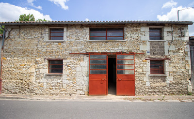 Immeuble à vendre à Richelieu, Indre-et-Loire, Centre, avec Leggett Immobilier