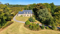 Propriété à vendre à Plounévez-Quintin, Côtes-d'Armor - 524 700 € - photo n°1