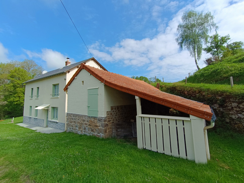 French property for sale in Auzances, Creuse - €109,000 - photo 1