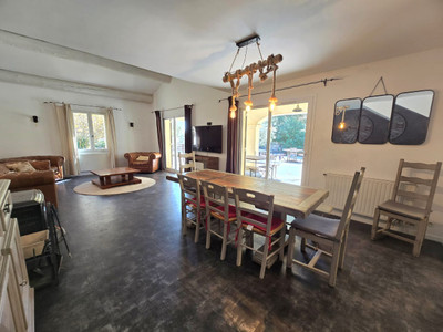 French property for sale in Althen-des-Paluds, Vaucluse - €735,000 - photo 4
