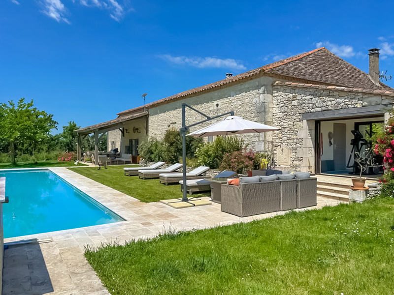 French property for sale in Thénac, Dordogne - €999,960 - photo 4