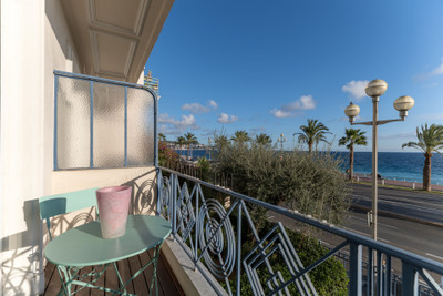 French property for sale in Nice, Alpes-Maritimes - €1,230,000 - photo 2