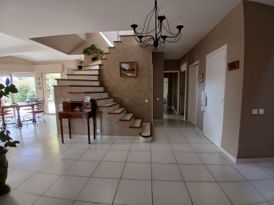 French property for sale in Saint-Vincent-de-Barbeyrargues, Hérault - €740,000 - photo 5
