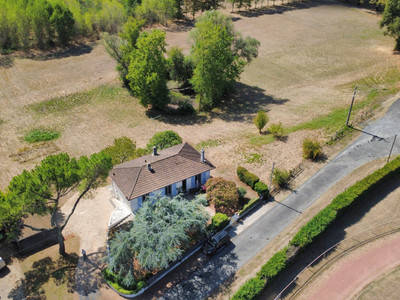 French property for sale in Saint-Aigulin, Charente-Maritime - €162,000 - photo 9