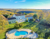 Maison à vendre à Angoulême, Charente - 1.490.000 € - photo 2