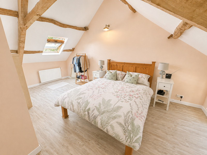French property for sale in Neufmesnil, Manche - €249,995 - photo 9
