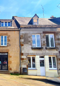 house for sale in Mayenne