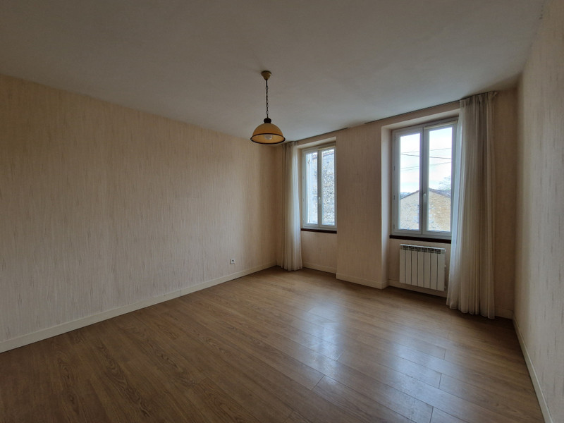 French property for sale in Ruelle-sur-Touvre, Charente - €247,000 - photo 4