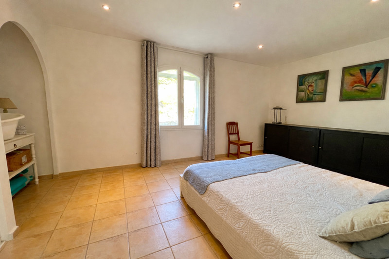 French property for sale in Flayosc, Var - €895,000 - photo 11