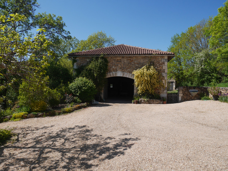 French property for sale in Teyjat, Dordogne - €299,999 - photo 5