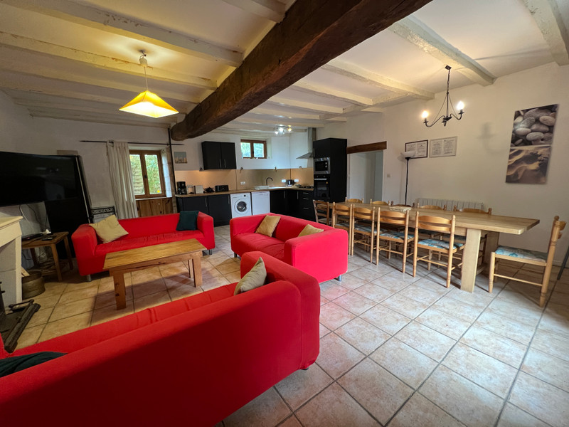 French property for sale in Saint-Just-Luzac, Charente-Maritime - €299,600 - photo 3