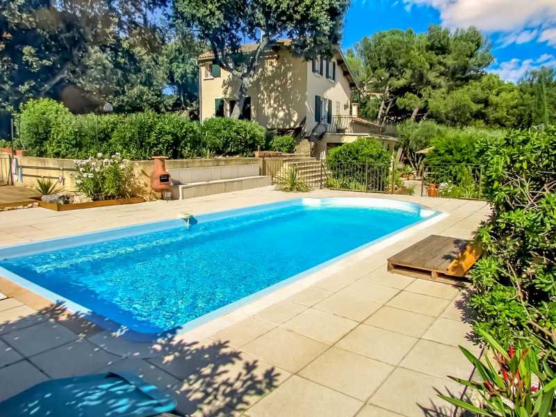 Propriété à vendre à Villeneuve-lès-Avignon, Gard - 699 000 €