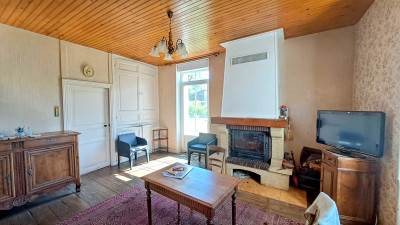 French property for sale in Massignac, Charente - €189,000 - photo 4