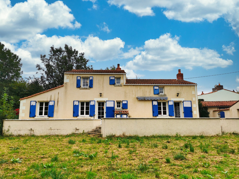 French property for sale in Mouilleron-Saint-Germain, Vendée - €205,000 - photo 11