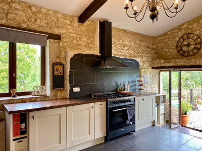 French property for sale in Duras, Lot-et-Garonne - €561,750 - photo 4