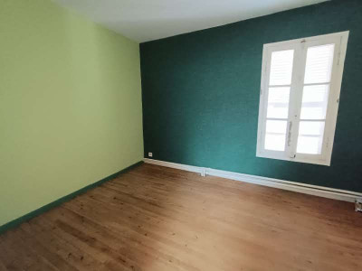French property for sale in Saint-Denis-de-Pile, Gironde - €446,500 - photo 9