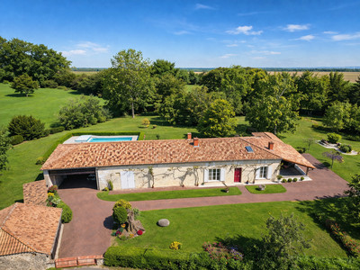 house for sale in Deux-Sèvres