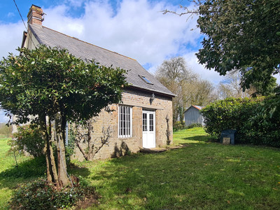 Maison à vendre à Couesmes-Vaucé, Mayenne, Pays de la Loire, avec Leggett Immobilier
