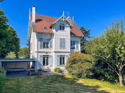 Maison à vendre à Montmorency, Val-d'Oise, Île-de-France, avec Leggett Immobilier