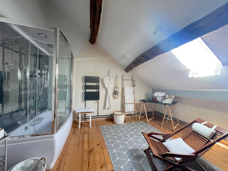 French property for sale in Toulx-Sainte-Croix, Creuse - €267,500 - photo 6