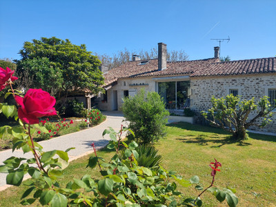 Maison à vendre à Angoulême, Charente, Poitou-Charentes, avec Leggett Immobilier