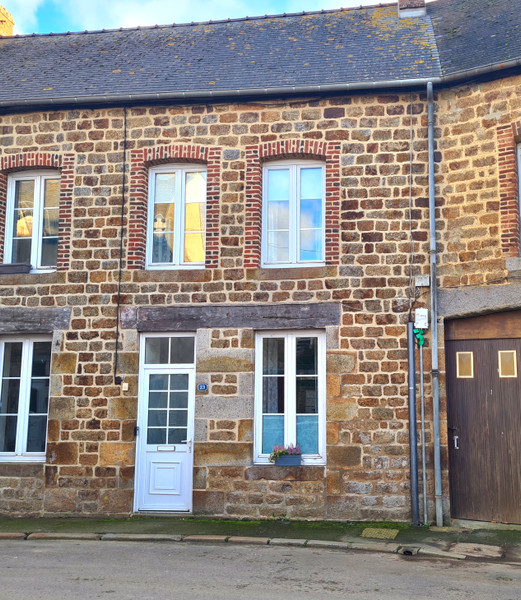 French property for sale in Saint-Fraimbault, Orne - €105,000 - photo 8