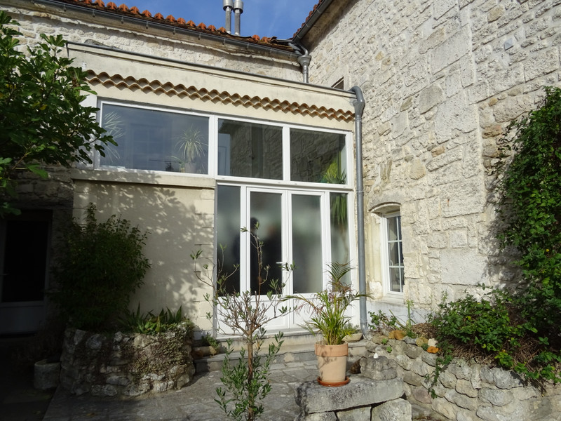 French property for sale in Magnac-sur-Touvre, Charente - &#8364;259,000 - photo 2