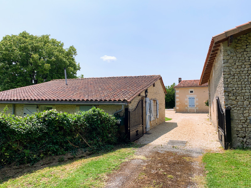 French property for sale in Courlac, Charente - photo 3