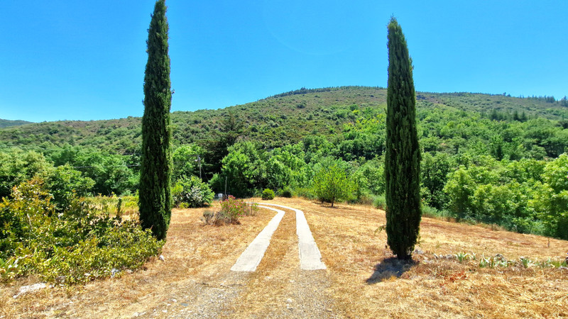 French property for sale in La Livinière, Hérault - €249,000 - photo 0