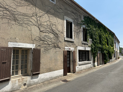 Maison à vendre à Mareuil en Périgord, Dordogne, Aquitaine, avec Leggett Immobilier