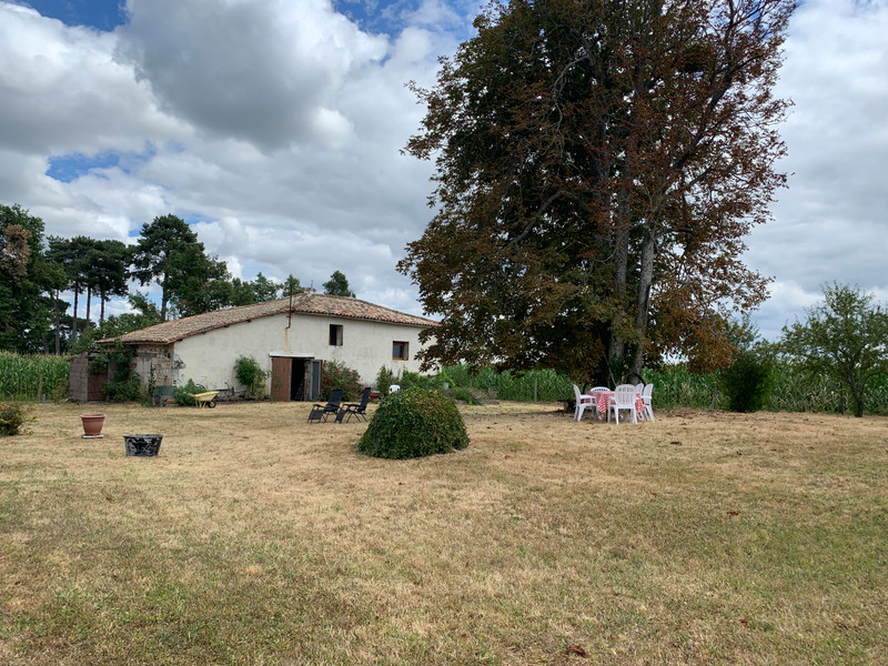French property for sale in Nieul-le-Virouil, Charente-Maritime - &#8364;267,500 - photo 4