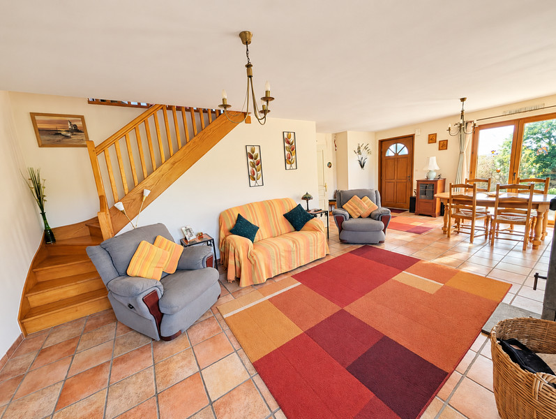 French property for sale in Lohuec, Côtes-d'Armor - €267,500 - photo 4